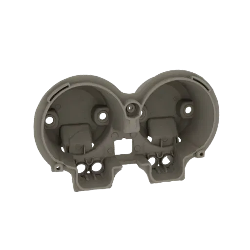 3D-Modell eines grauen Kunststoff-Doppel-Anzeigengehäuses für ein Motorrad-Armaturenbrett, das zwei kreisförmige Öffnungen fü