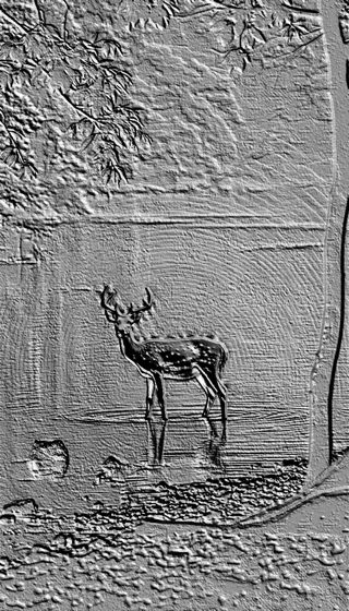 Basse-relief 3D d'un cerf au bord de l'eau, avec texture détaillée imitant le relief