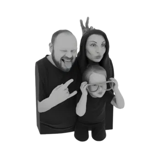 Modèle 3D d'une famille aux visages rigolos exagérés et gestes espiègles, incluant un père tirant la langue et un enfant port