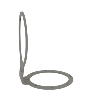 Render 3D di una staffa circolare minimalista con un singolo supporto verticale, con finitura grigio opaco.