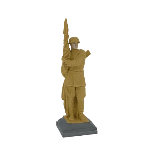 Modello 3D di statua di soldato sovietico con bandiera, renderizzato in materiale marrone chiaro su una base grigio scuro.