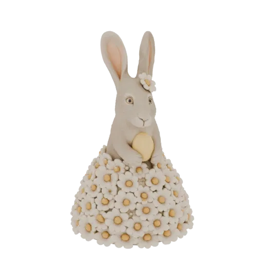 Modelo 3D de una figura de conejo de Pascua gris claro con un vestido hecho de margaritas blancas y sosteniendo un huevo dora