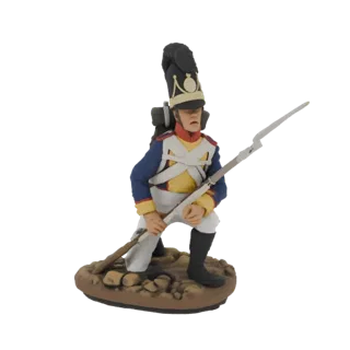 Modèle 3D d'un soldat napoléonien agenouillé avec une baïonnette, portant un uniforme bleu et un grand shako, posé sur une ba