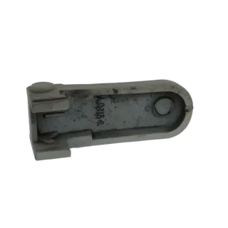 Modelo 3D de una carcasa industrial de plástico gris con marcado interno visible, presentado sobre fondo blanco.