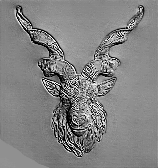 Modelo 3D de bajorrelieve de cabeza de markhor con cuernos retorcidos grandes, en color gris, sobre fondo gris.