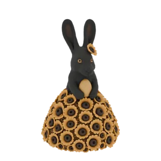Modelo 3D de un conejo negro con un vestido hecho de girasoles y sosteniendo un huevo dorado.