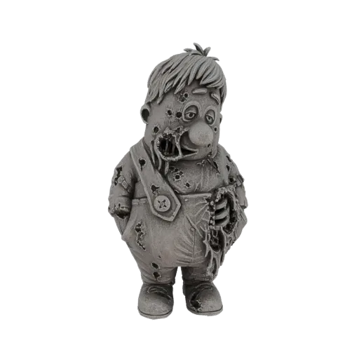 Um modelo 3D em escala de cinza de um gnomo zumbi com roupas rasgadas, costelas expostas e rosto em decomposição, em pé contr