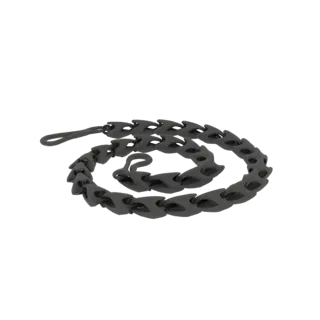 3D-Modell-Rendering einer dunklen, aufgerollten Kettenhalskette mit scharfen, stacheligen Gliedern vor schwarzem Hintergrund.