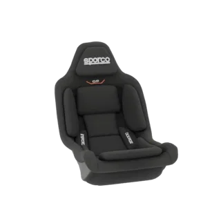 Una renderización 3D de un asiento de carreras Sparco negro con el logo de Sparco en el reposacabezas, presentado sobre un fo