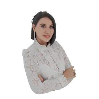 Modelo 3D de uma mulher elegante com cabelo escuro, vestindo uma blusa branca de renda com os braços cruzados, contra um fund