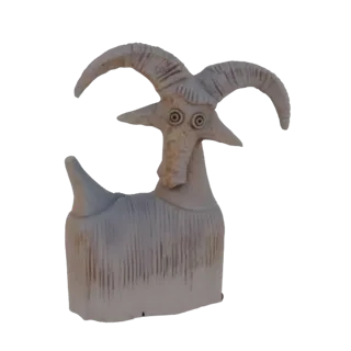 3D-Modell einer skurrilen Ziegen-Skulptur mit großen Augen, geschwungenen Hörnern und einem texturierten, zotteligen Körper,