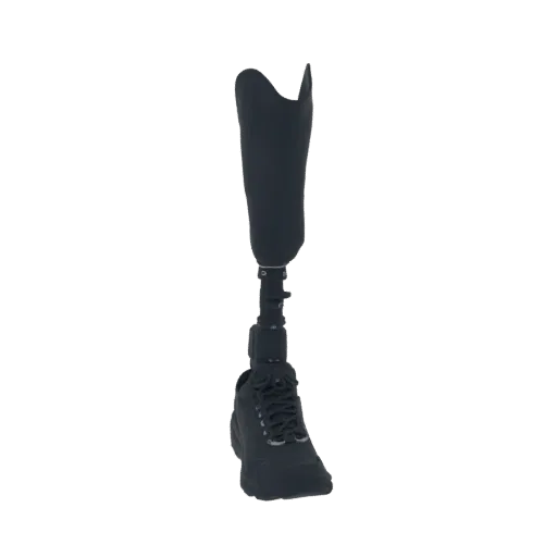 Modello 3D di una gamba protesica con una scarpa sportiva nera attaccata, mostrata da una prospettiva frontale.