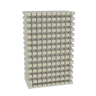 3D-Rendering eines hohen Stapels beiger Würfel mit dezenten gelben Inschriften vor einem weißen Hintergrund.