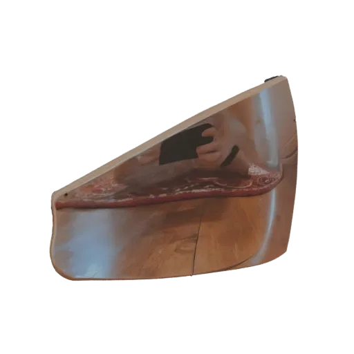 3D model of a curved wooden shelf with a red patterned mat, showcasing its smooth finish and intricate design.
