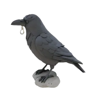 Modelo 3D de corvo cinza pousado em uma pedra segurando um anel metálico no bico, sobre fundo branco.