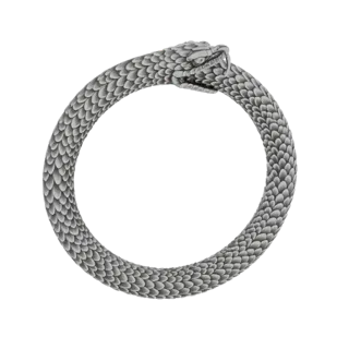 3D-Modell eines silbernen Ouroboros-Schlangenarmbands mit detaillierten Schuppen, das seinen eigenen Schwanz beißt, auf weiße