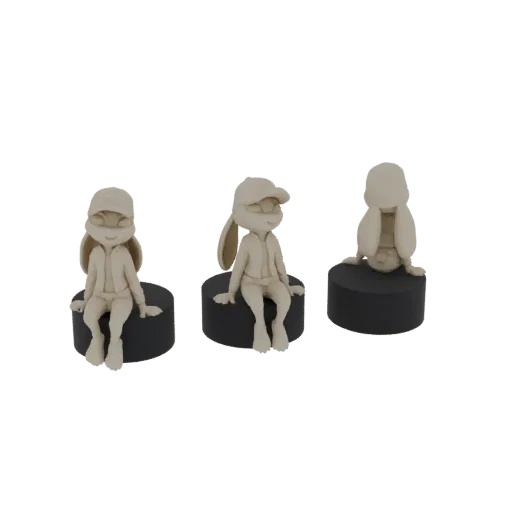 Rendu 3D de trois figurines de lapins cartoon portant des casquettes, chacune assise sur une base noire, sur fond blanc.