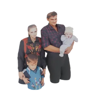 Modelo 3D de una familia de cuatro: padre con bebé, madre e hijo pequeño.