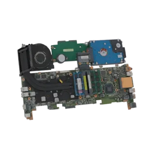 Modelo 3D de uma placa-mãe de laptop com ventoinha de refrigeração, módulos de RAM e disco rígido, visto de cima.