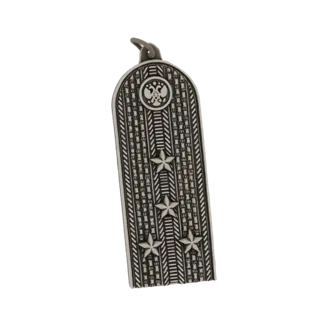 Modelo 3D de chaveiro de ombreira militar russa, mostrando a águila bicéfala e três estrelas.