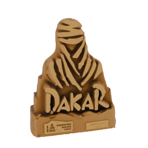 3D-Modell eines Dakar Rally Pokals mit Wüstenfigur und 'DAKAR'-Schriftzug auf dem Sockel.