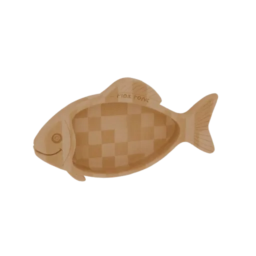 3D-Rendering einer hellen Holzschale in Fischform mit Schachbrettmuster innen und einem geschnitzten Lächeln.