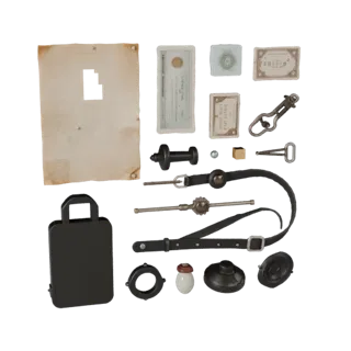Modello 3D realistico Market Street Clutter, rendering studio tre quarti, con carte simili a carta, piccole forme leggibili.