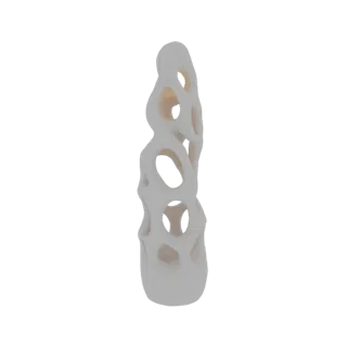 Un render 3D de una escultura abstracta de color claro con una forma alta, fluida y orgánica y múltiples espacios huecos inte