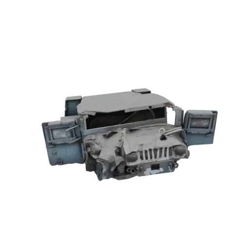 Modelo 3D de un Humvee destruido con daños de batalla visibles y puertas abiertas, sobre un fondo blanco.