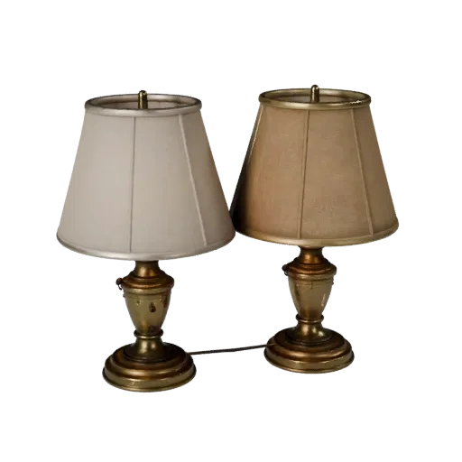 Brass Table Lamp 3D model, home interior, three-quarter front view, Unity viewport, metal detail.