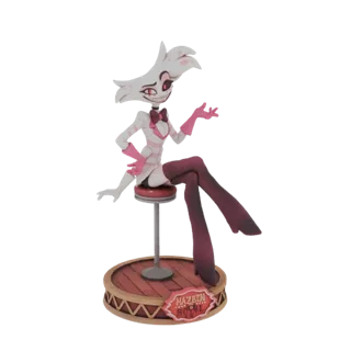 Modello 3D di Angel Dust da Hazbin Hotel seduto su uno sgabello da bar con una base 'Hazbin Hotel'.