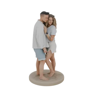 Modello 3D di una coppia romantica che si abbraccia, con l'uomo in camicia leggera e pantaloncini di jeans e la donna in magl