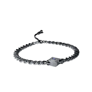 Modelo 3D listo para juego de Collar de Cadena Declaración, render de estudio vista lateral, mostrando silueta y contraste de