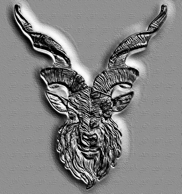 3D-Modell eines Markhor-Kopf-Flachreliefs im Gravurstil, mit detaillierten Hörnern und Fell, auf grauem Hintergrund.