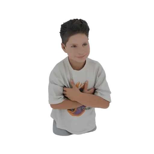 Modello 3D di un giovane ragazzo con capelli castani, indossa una maglietta chiara e pantaloncini grigi, in piedi con le brac