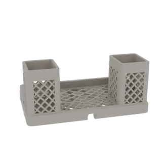Uma renderização 3D de um organizador de mesa moderno cinza com dois compartimentos quadrados com padrão de treliça, contra u