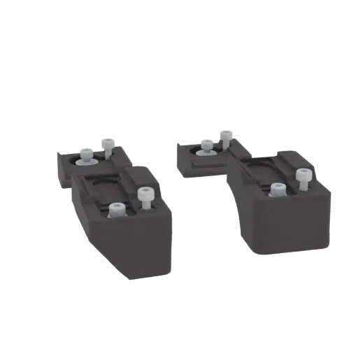 Due staffe connettore modulari grigio scuro con fori visibili e caratteristiche di incastro, presentate su sfondo nero.