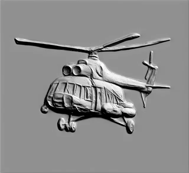 3D-Modell Mi-8 Hubschrauber im Basrelief-Stil, Seitenansicht, mit detaillierten Rotorblättern und Fahrwerk