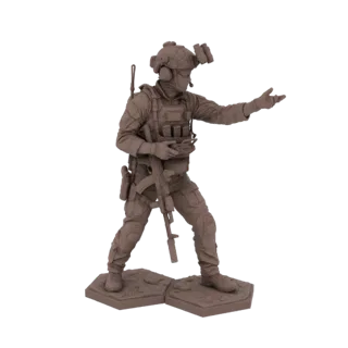Modèle 3D d'un opérateur de drone soldat moderne en équipement tactique, tenant un AK-47 et un contrôleur de drone, debout su
