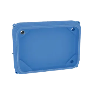 Modelo 3D tapa rectangular azul con borde y orificios en esquinas, vista superior