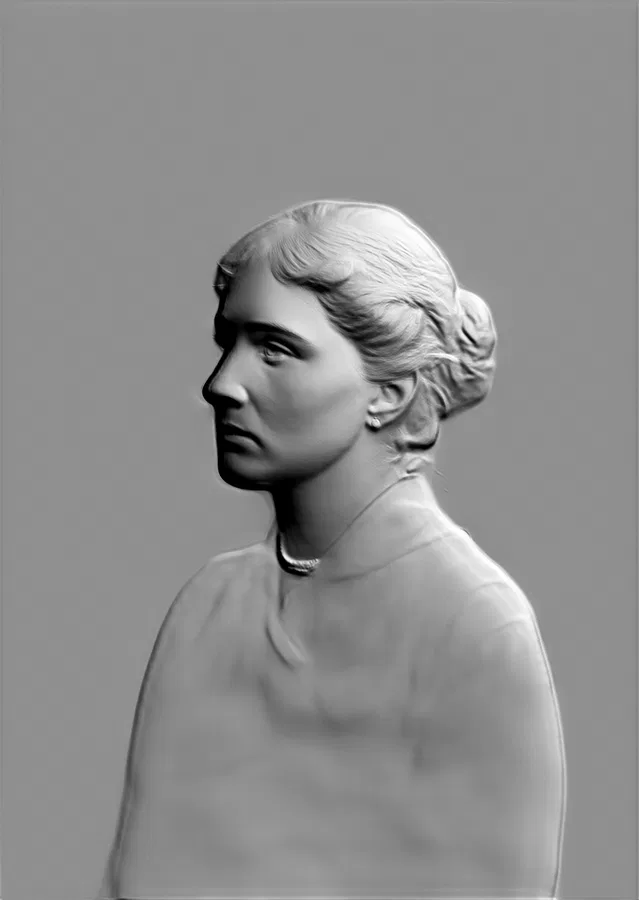 Modelo 3D de bajorrelieve de Maria Feodorovna Sokolova-Keller de perfil, en color gris.