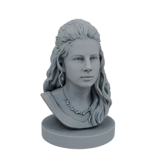 3D-Modell einer Frauenbüste mit eleganter Frisur, die eine Perlenkette und Ohrringe trägt, präsentiert auf einem runden Socke