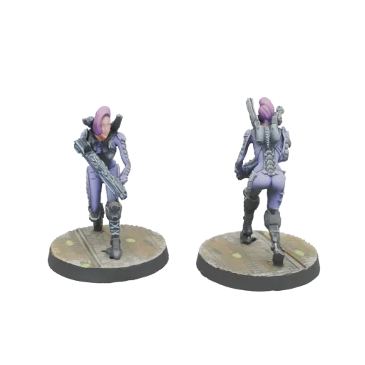 Modello 3D di soldatessa sci-fi in armatura viola, con fucile futuristico, su base industriale.